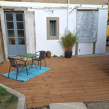 Le 9 De Cour, Chaco Frühstückspension 3*